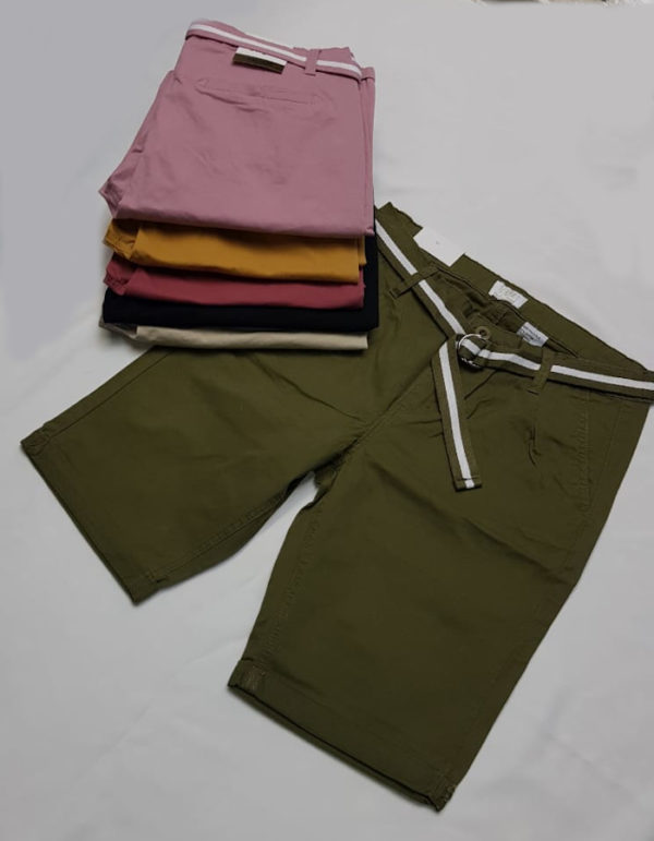 Mangano Regular