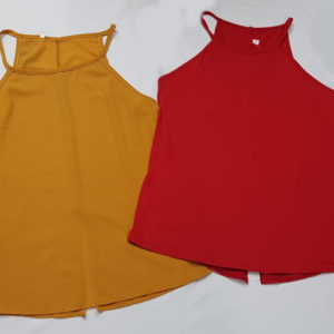 Blusa Flaca Abertura Atrás